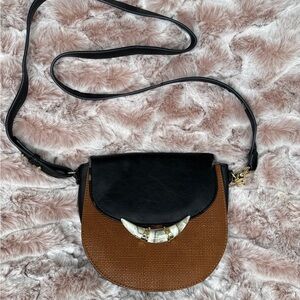 Stella & Dot Saddle Bag Crossbody Black Brown Statement Horn Detail